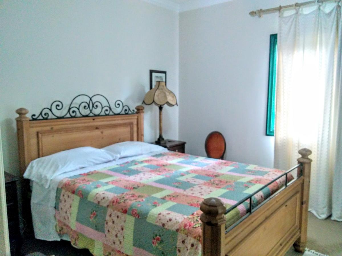 אמבו Villa Serena Bed & Breakfast מראה חיצוני תמונה
